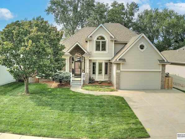 6646 S 91st Ave, Omaha, NE 68127