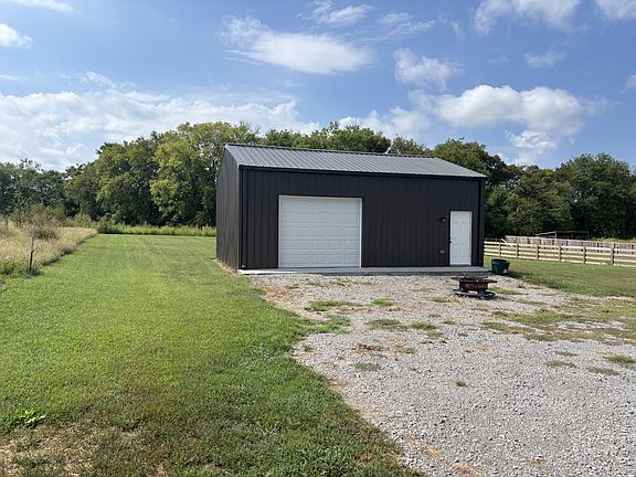 3rd image of 2197 Claude Fox Rd