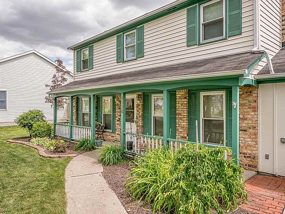 3rd image of 4934 Lancelot Ct