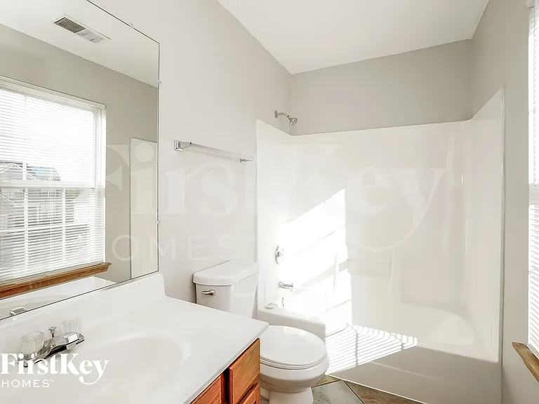 1907 Vermette Cir — Photo 10