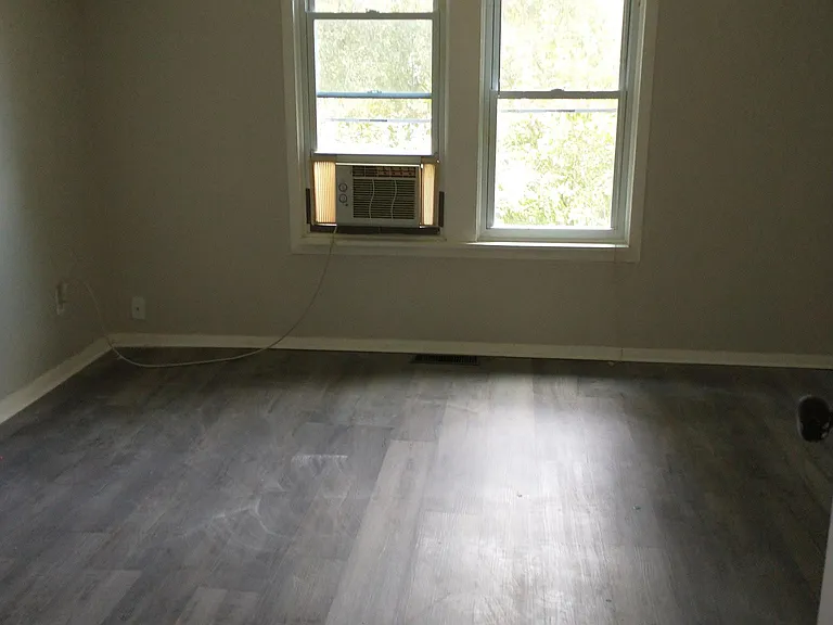118 2nd Ave — Photo 18