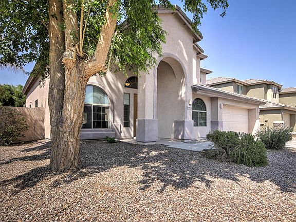 3rd image of 43632 W Askew Dr