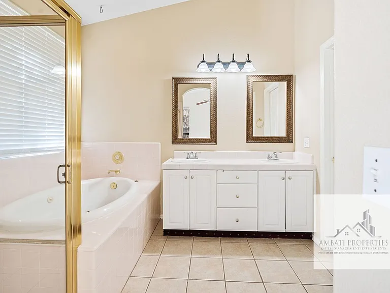 8684 N Recreation Ave — Photo 6