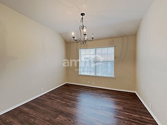 5th image of 3002 Marigold Dr