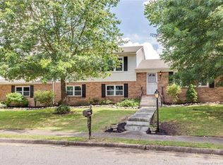 1 Kings Landing Ln, Hampton, VA 23669