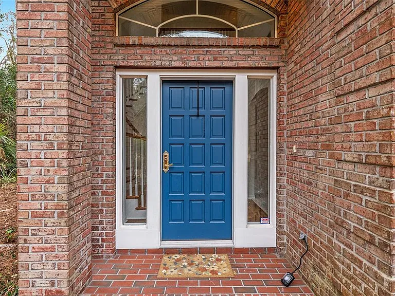11121 NW 15th Pl — Photo 4