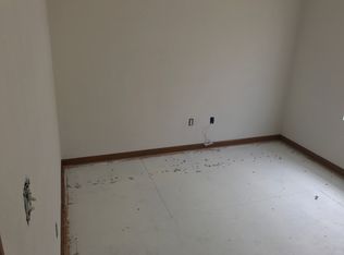 130 Empson Dr, Valmeyer, IL 62295