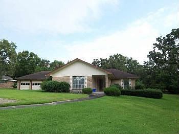1st image of 605 Scenic Dr