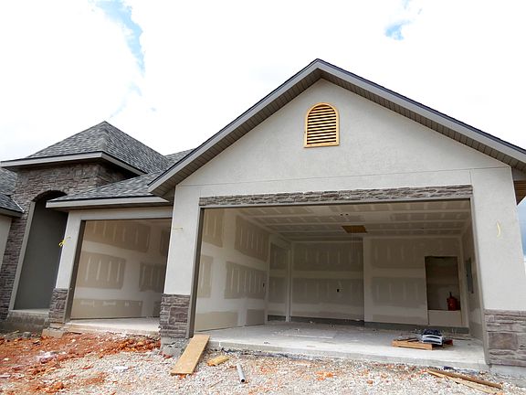 3 Car oversized garage!