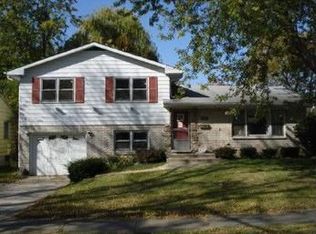 3326 Winhaven Dr, Waukegan, IL 60087