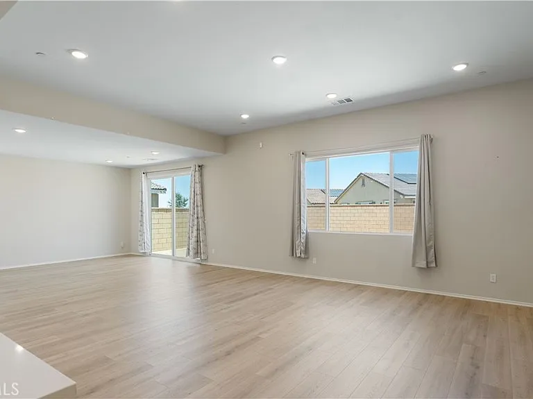13925 Mesa View Dr — Photo 21