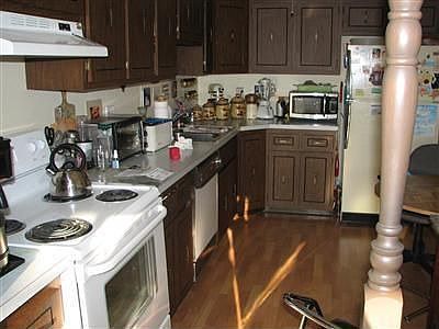 4th image of 7376 Creekwood Dr #8C