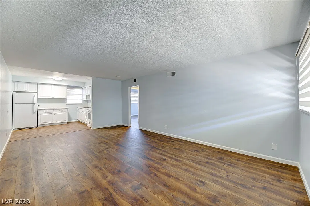 2 bed, 1178 sqft, $1,265 — Photo 2