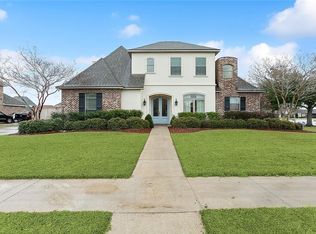 102 Lac Sauvage Dr, Luling, LA 70070