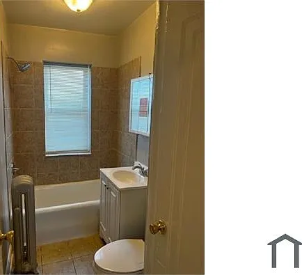 2449 W 80th St #3 — Photo 7