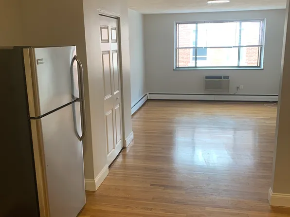 (undisclosed Address), Brookline, MA 02446