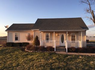 21495 E 2300 North Rd, Bismarck, IL 61814