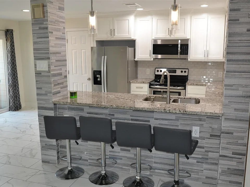 2379 Briarwest Blvd #25