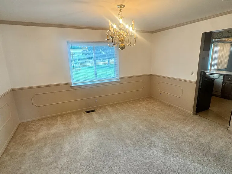 10922 Chicago Rd — Photo 13