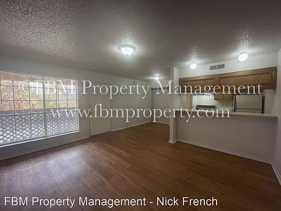 4th image of 800 N Clay St APT C21