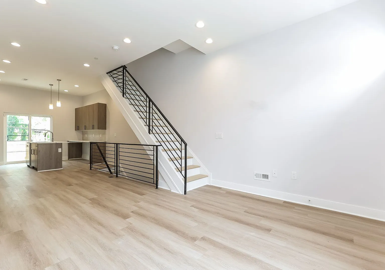 1440 S Fallon — Photo 4