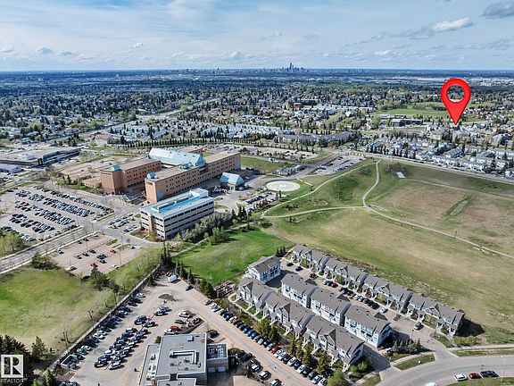 4th image of 5353 Hill View Cres NW