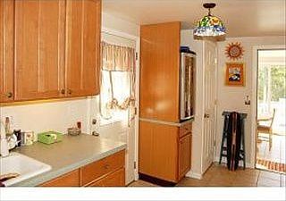 5th image of 18 Buckingham Ave