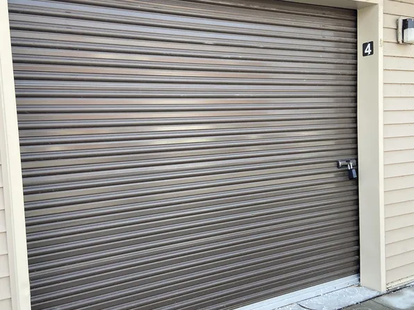 413 Saint John St, Wyandotte, MI 48192