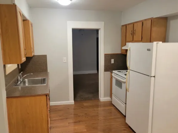 1071 Main St APT 2, Hellertown, PA 18055