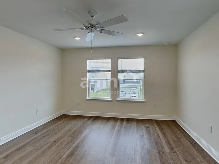 5939 Sycamore Place St — Photo 9