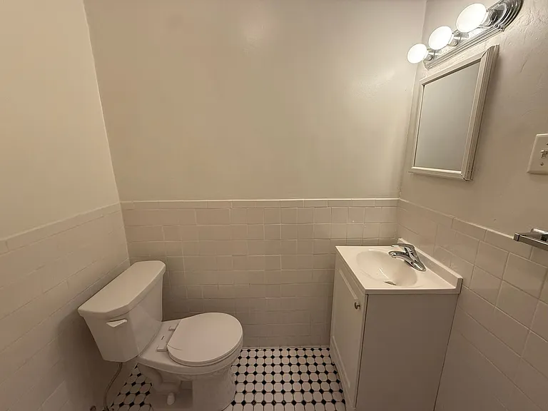 New King Edward Apartments — Photo 45