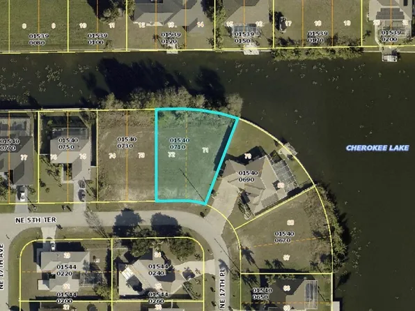 1713 NE 5th Ter, Cape Coral, FL 33909