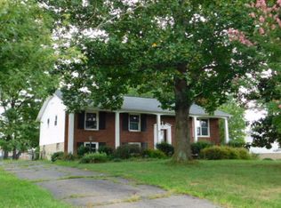 708 Payton Dr, Fredericksburg, VA