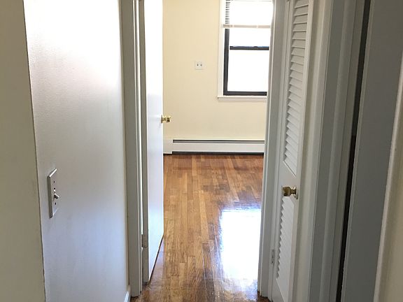 3rd image of 335 Fountain St APT 3A