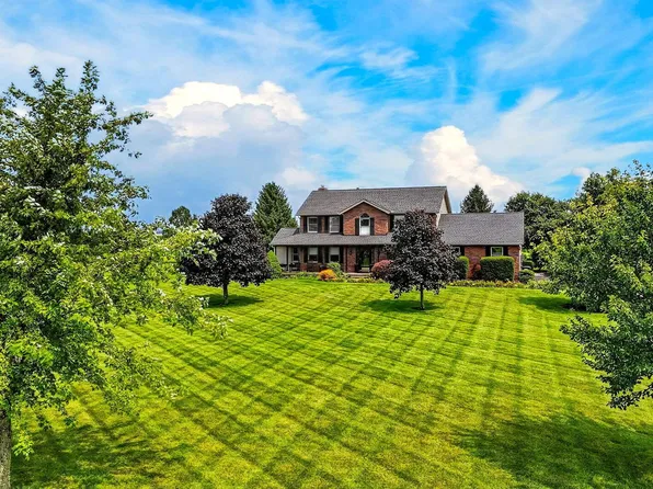 1210 Chester Way NW, Canal Winchester, OH 43110
