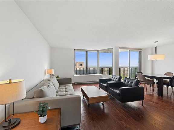 4th image of 4170 N Marine Dr APT 18D