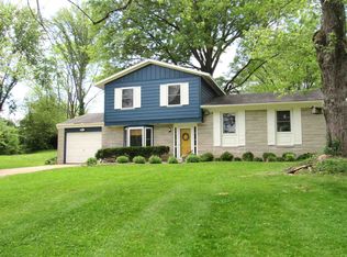 3141 N Stoneycrest Ct, Bloomington, IN 47404