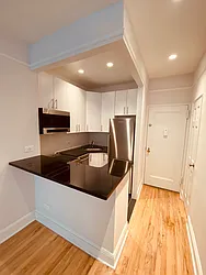 Rented by Metropolis Real Estate of Manhattan