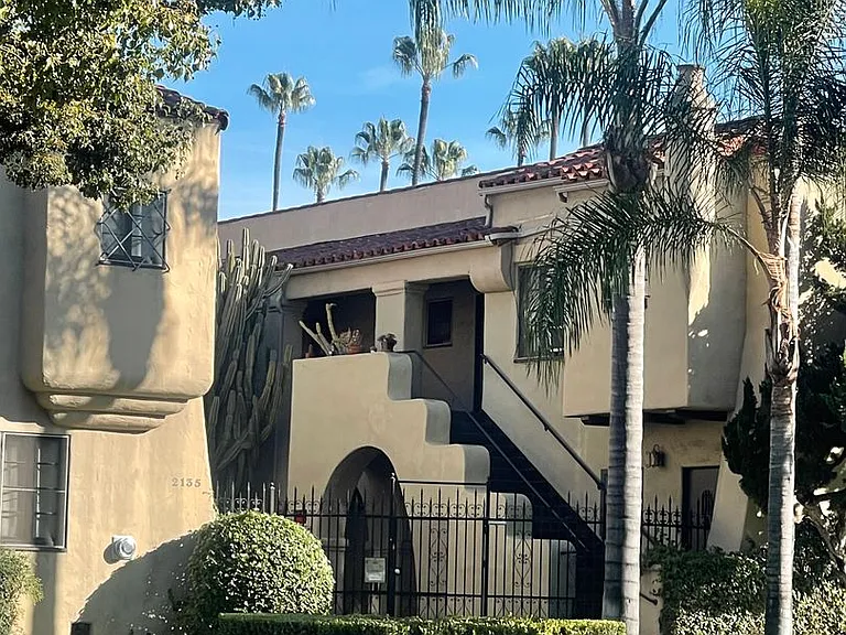 2135 Fair Park Ave — Photo 2