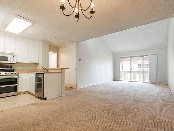 5th image of 1855 Diamond St Unit 301