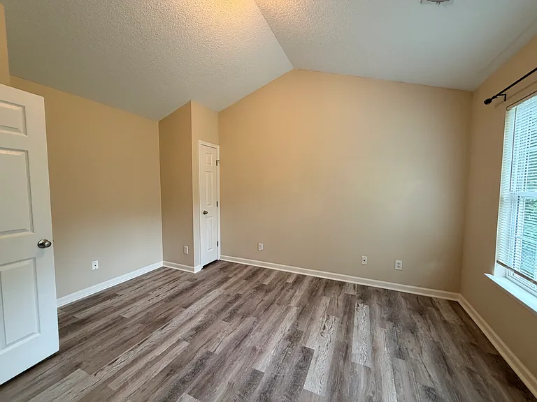 210 Bridford Downs Dr — Photo 29