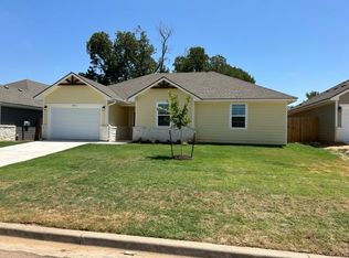 6413 Mammoth Springs Dr, Waco, TX 76708