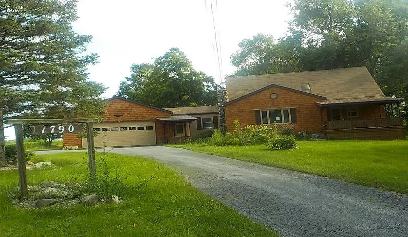 1790 County House Rd photo 1