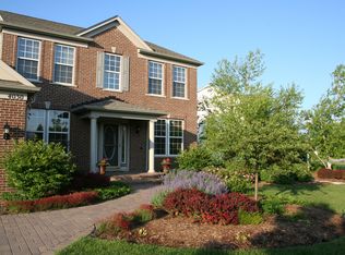 4030 Georgetown Cir, Algonquin, IL 60102