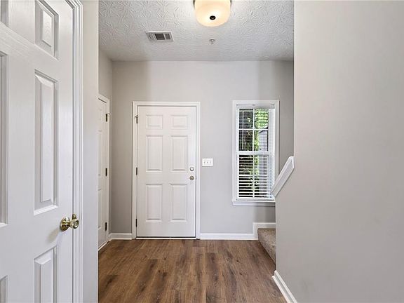 4th image of 342 Antebellum Pl