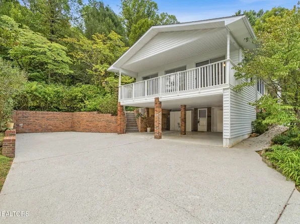 347 E Chestnut Hill Rd, Townsend, TN 37882