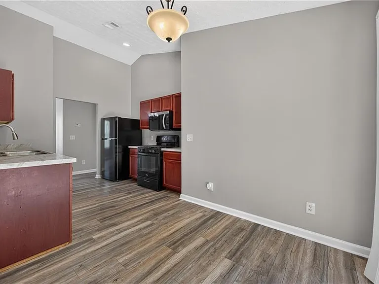 437 Waterbury Way — Photo 19