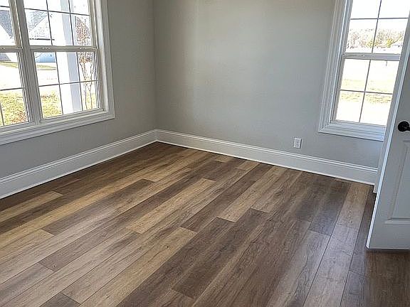 3rd image of 619 Hickory Wood Ct