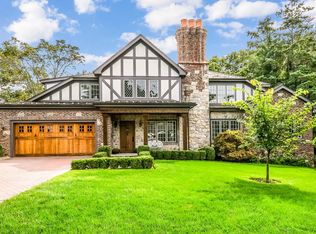 6 Stonehouse Rd, Scarsdale, NY 10583