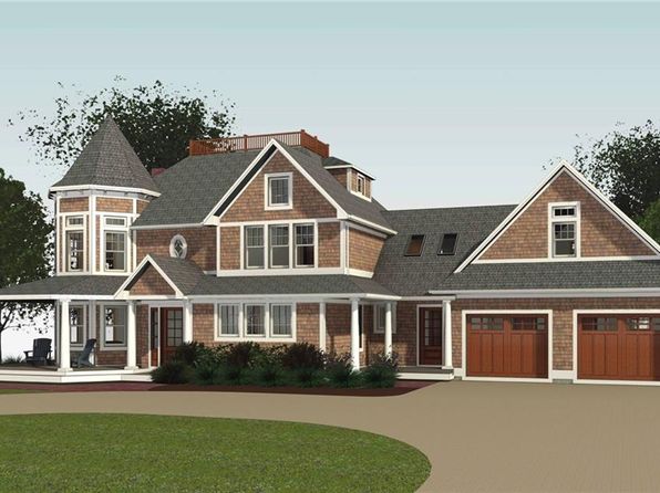 11 Sylvan St, Newport, RI 02840